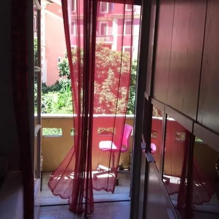 게스트하우스 Single Kingsize Bed Close To Metro A Stop Furio Camillo Lgbxfriendlyo