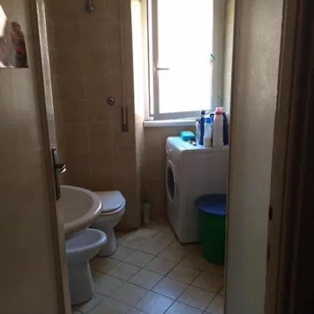 Single Kingsize Bed Close To Metro A Stop Furio Camillo Lgbxfriendlyo 로마