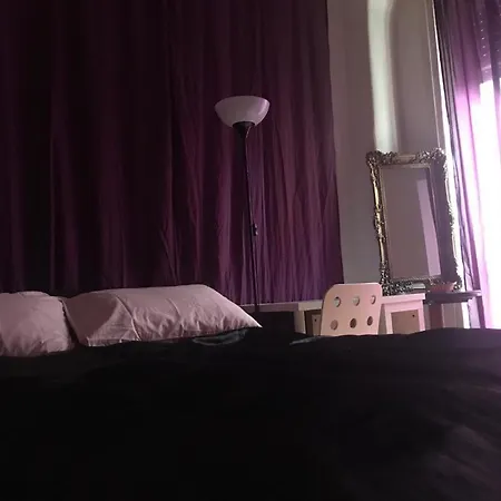 게스트하우스 Single Kingsize Bed Close To Metro A Stop Furio Camillo Lgbxfriendlyo *